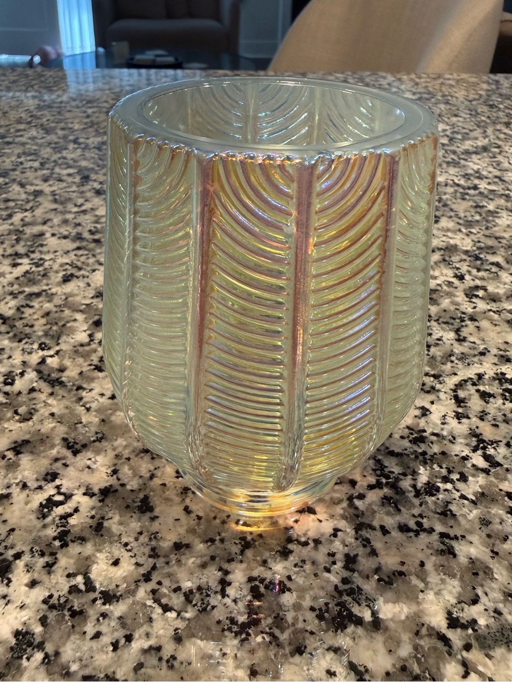 Scentsy Pearled Gatsby Mini Warmer - Picture 2 of 4